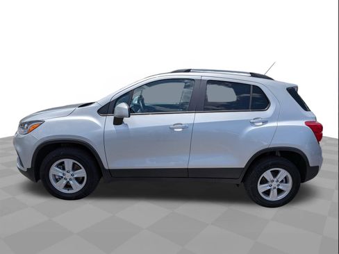 Certified 2022 Chevrolet Trax LT w/ LT Convenience Package AWD/4WD image 7