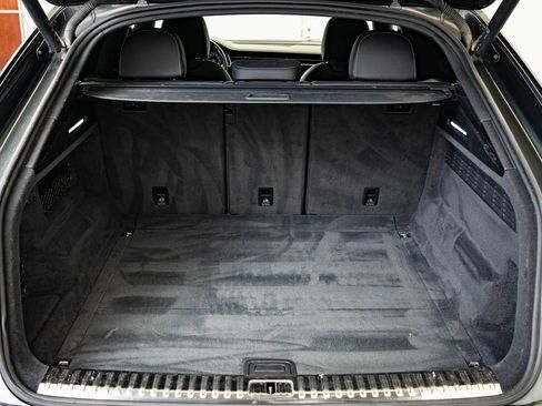 Used 2021 Audi Q8 Prestige image 18