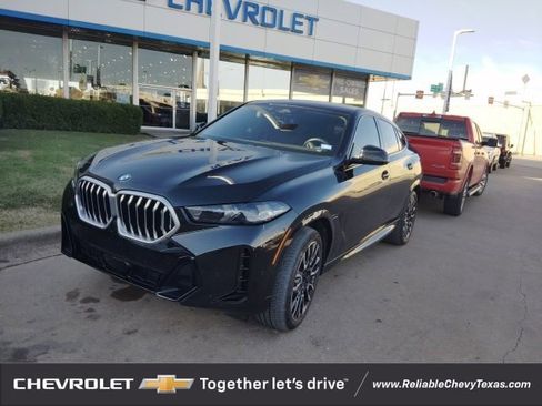 Used 2024 BMW X6 xDrive40i w/ Parking Assistance Package image 3