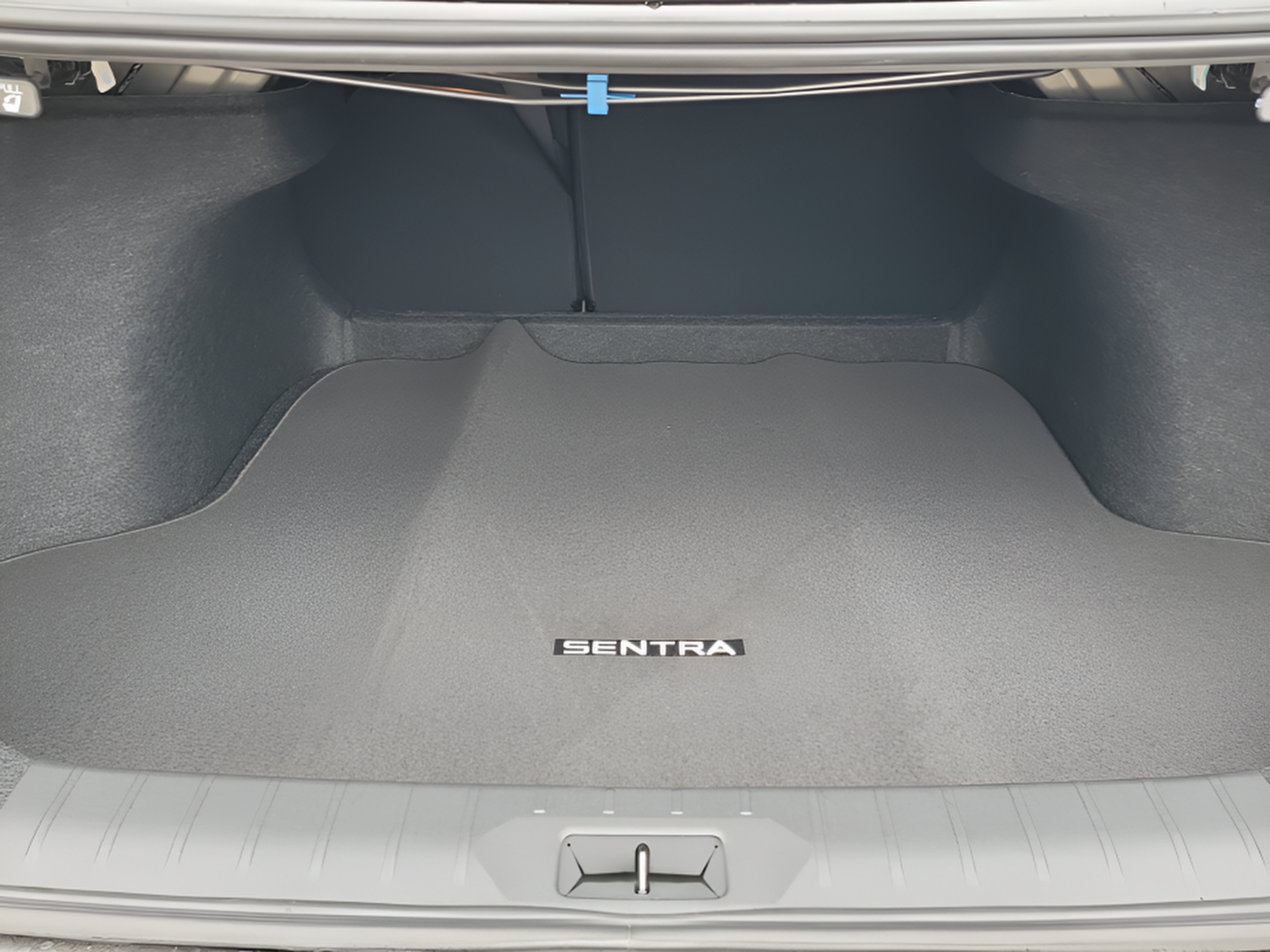 Certified 2026 Nissan Sentra SR w/ Floor Mat Package FWD image 32