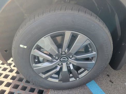 New 2025 Nissan Pathfinder SV image 12