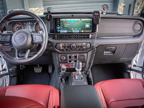 Used 2024 Jeep Wrangler Unlimited Rubicon 392 image 29