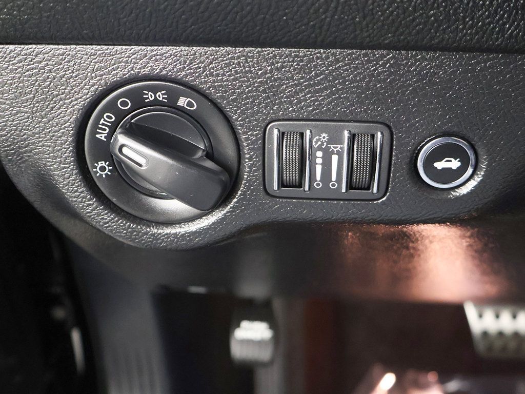 Used 2019 Dodge Challenger R/T Scat Pack w/ Widebody Package RWD image 32