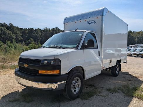 New 2025 Chevrolet Express 3500 w/ Power Convenience Package RWD image 5