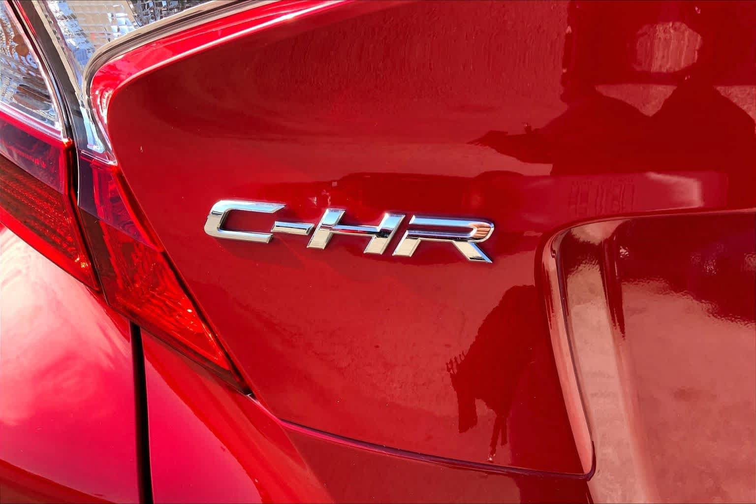 Used 2021 Toyota C-HR XLE FWD image 10