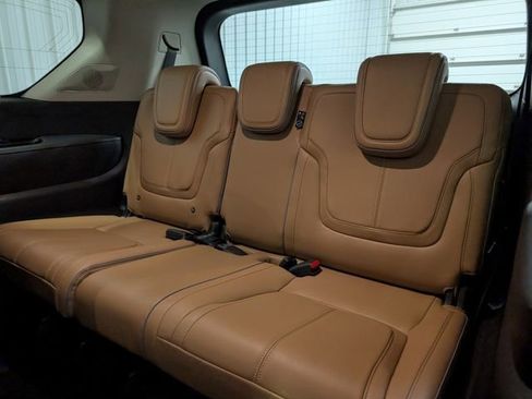 Used 2025 INFINITI QX80 Sensory AWD/4WD image 11