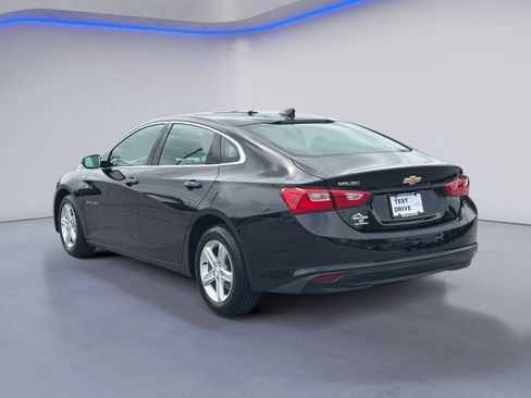 Used 2024 Chevrolet Malibu LT FWD image 3