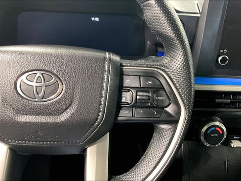 Used 2025 Toyota Tacoma TRD Off-Road image 23