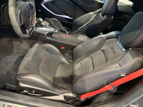 Certified 2022 Chevrolet Camaro ZL1 RWD image 11