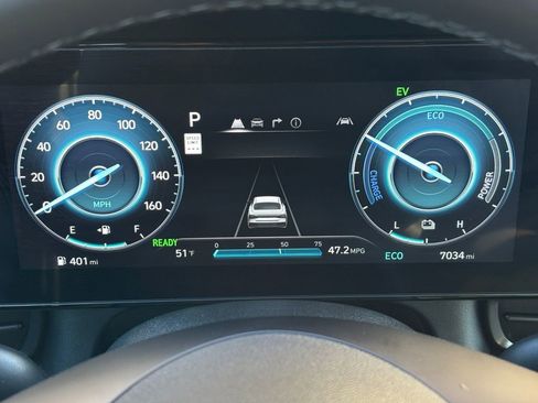 Used 2025 Hyundai Elantra SEL image 11