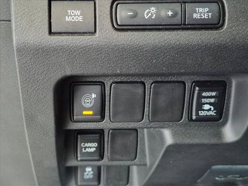 Used 2022 Nissan Frontier SV RWD image 14