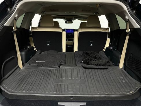 Certified 2025 Toyota Highlander Limited image 30