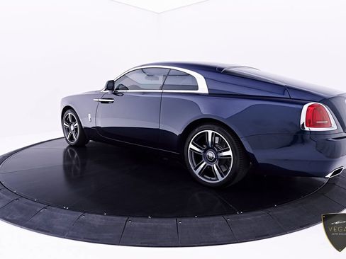Used 2017 Rolls-Royce Wraith RWD image 15