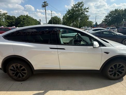 Used 2022 Tesla Model X AWD/4WD image 6