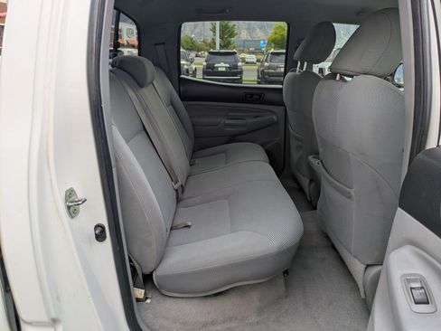 Used 2011 Toyota Tacoma 4x4 Double Cab w/ TRD Off-Road Pkg image 30
