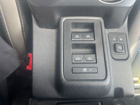 Used 2025 Ford Bronco Outer Banks AWD/4WD image 17