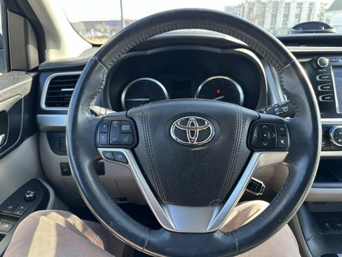 Used 2016 Toyota Highlander XLE image 35