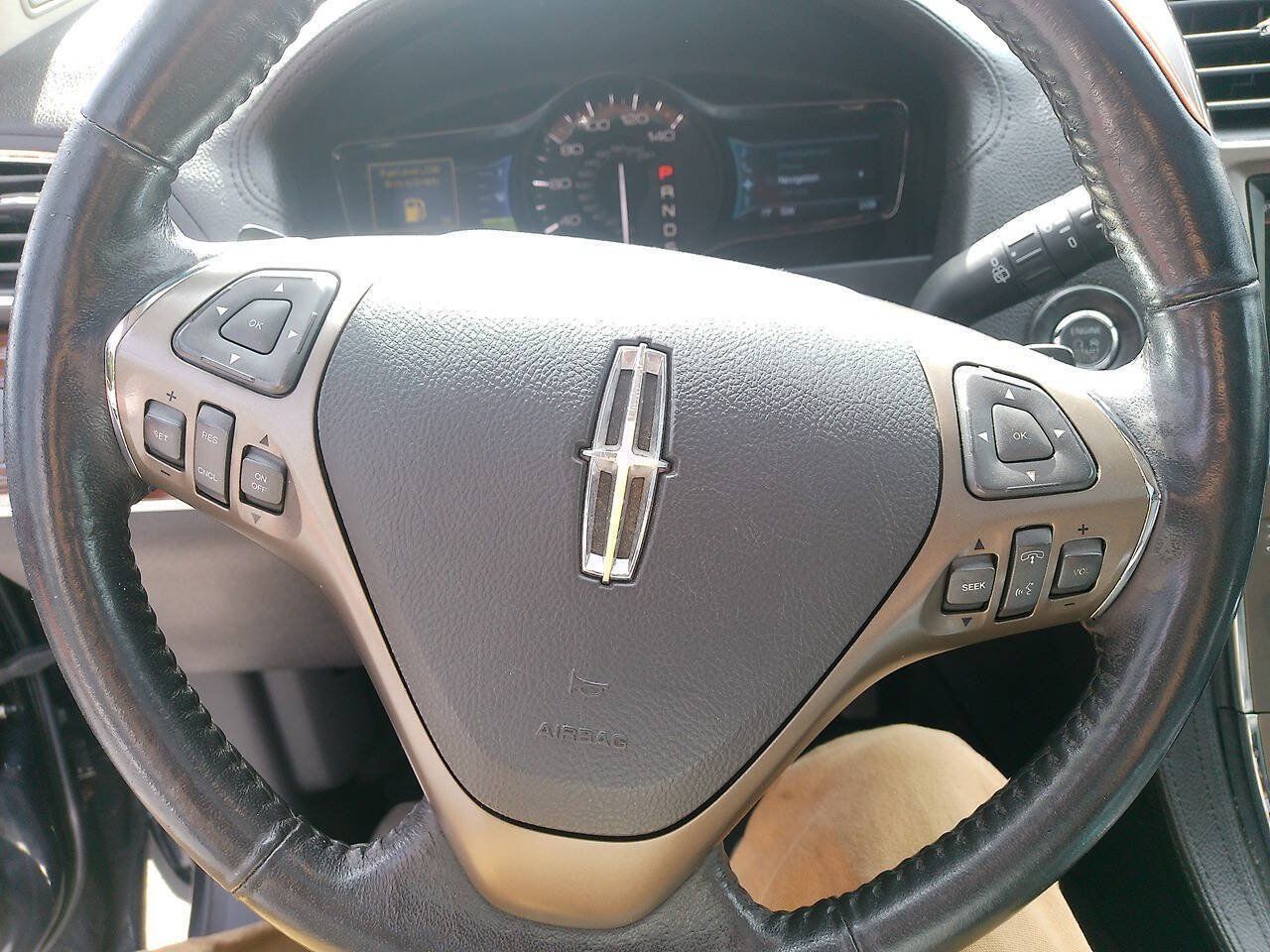 Used 2013 Lincoln MKX AWD image 35