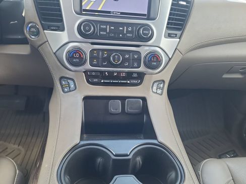 Used 2020 GMC Yukon XL SLT w/ Open Road Package RWD image 18
