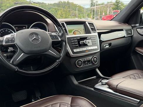 Used 2016 Mercedes-Benz GL 550 4MATIC image 26