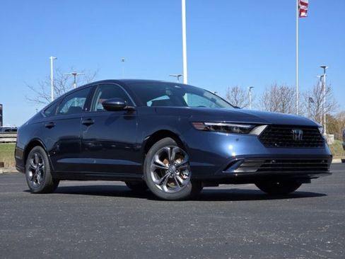 New 2026 Honda Accord EX-L image 2