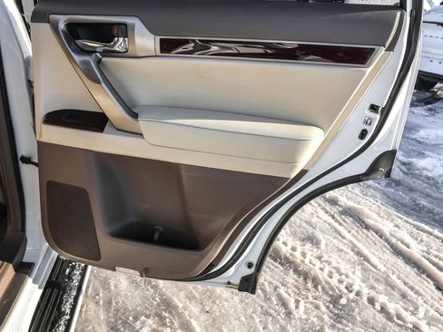 Used 2015 Lexus GX 460 image 31