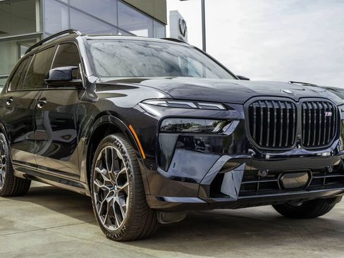 Used 2024 BMW X7 M60i w/ Executive Package AWD/4WD image 4