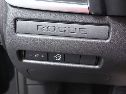 Used 2024 Nissan Rogue S AWD/4WD image 36