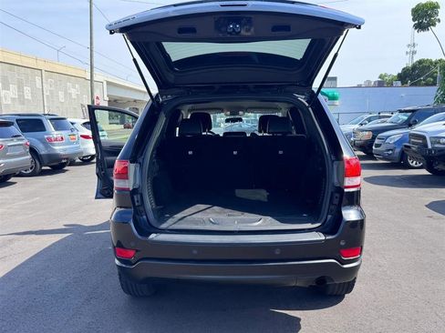 Used 2012 Jeep Grand Cherokee Laredo w/ Laredo E Group RWD image 40