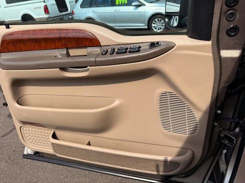 Used 2003 Ford F350 Lariat image 28