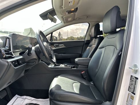 Used 2023 Kia Sportage EX FWD image 13