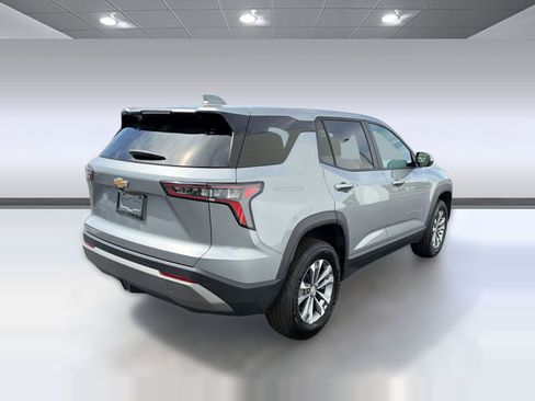 Used 2025 Chevrolet Equinox LT image 8