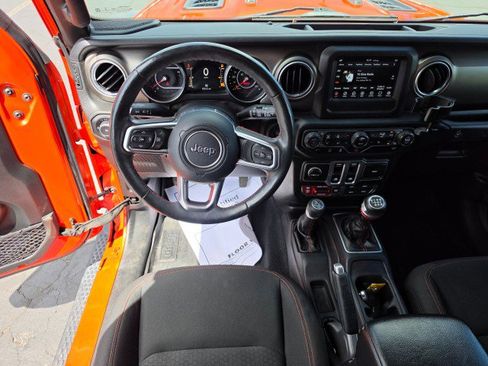 Used 2018 Jeep Wrangler Rubicon AWD/4WD image 25
