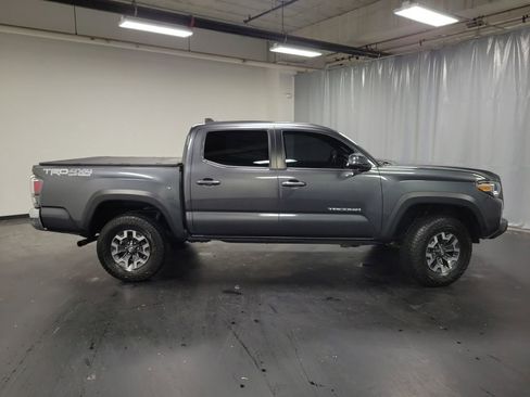 Used 2023 Toyota Tacoma TRD Off-Road image 9
