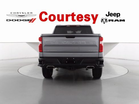 Used 2021 Chevrolet Silverado 1500 Custom Trail Boss w/ Safety Confidence Package image 6