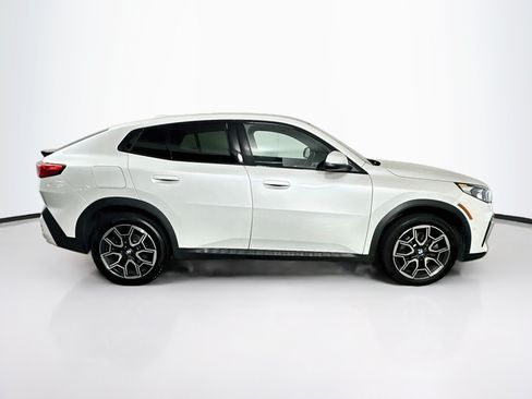 Used 2026 BMW X2 xDrive28i AWD/4WD image 10