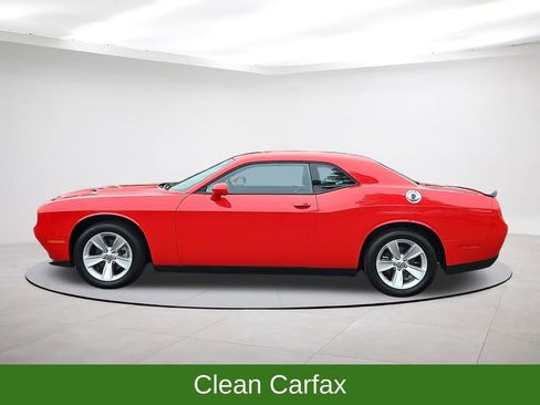 Used 2023 Dodge Challenger SXT image 4
