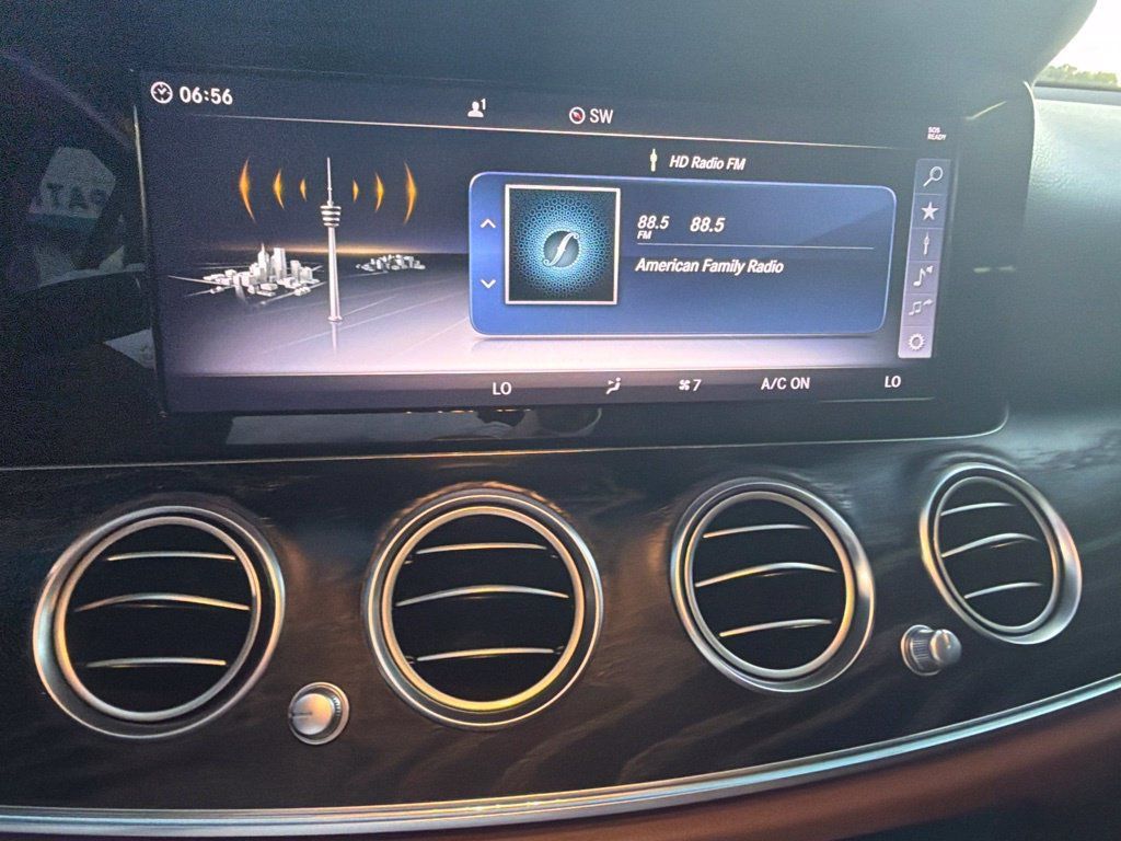 Used 2018 Mercedes-Benz E 300 image 7