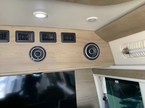 Used 2022 Mercedes-Benz Sprinter 3500 image 38