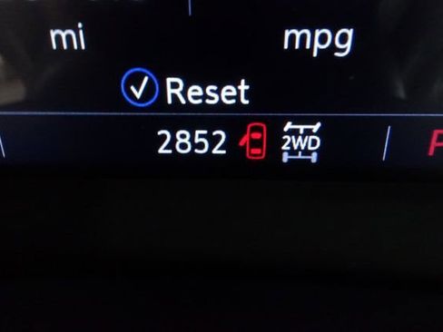 New 2025 Cadillac XT6 Premium Luxury image 17