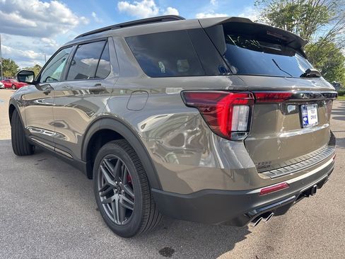 New 2026 Ford Explorer ST w/ Sun And Sound Package image 6