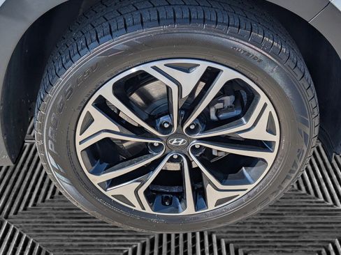 Used 2020 Hyundai Santa Fe SEL image 25