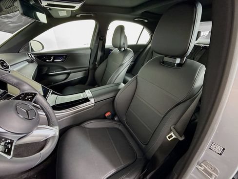 Used 2026 Mercedes-Benz C 300 4MATIC Sedan image 5