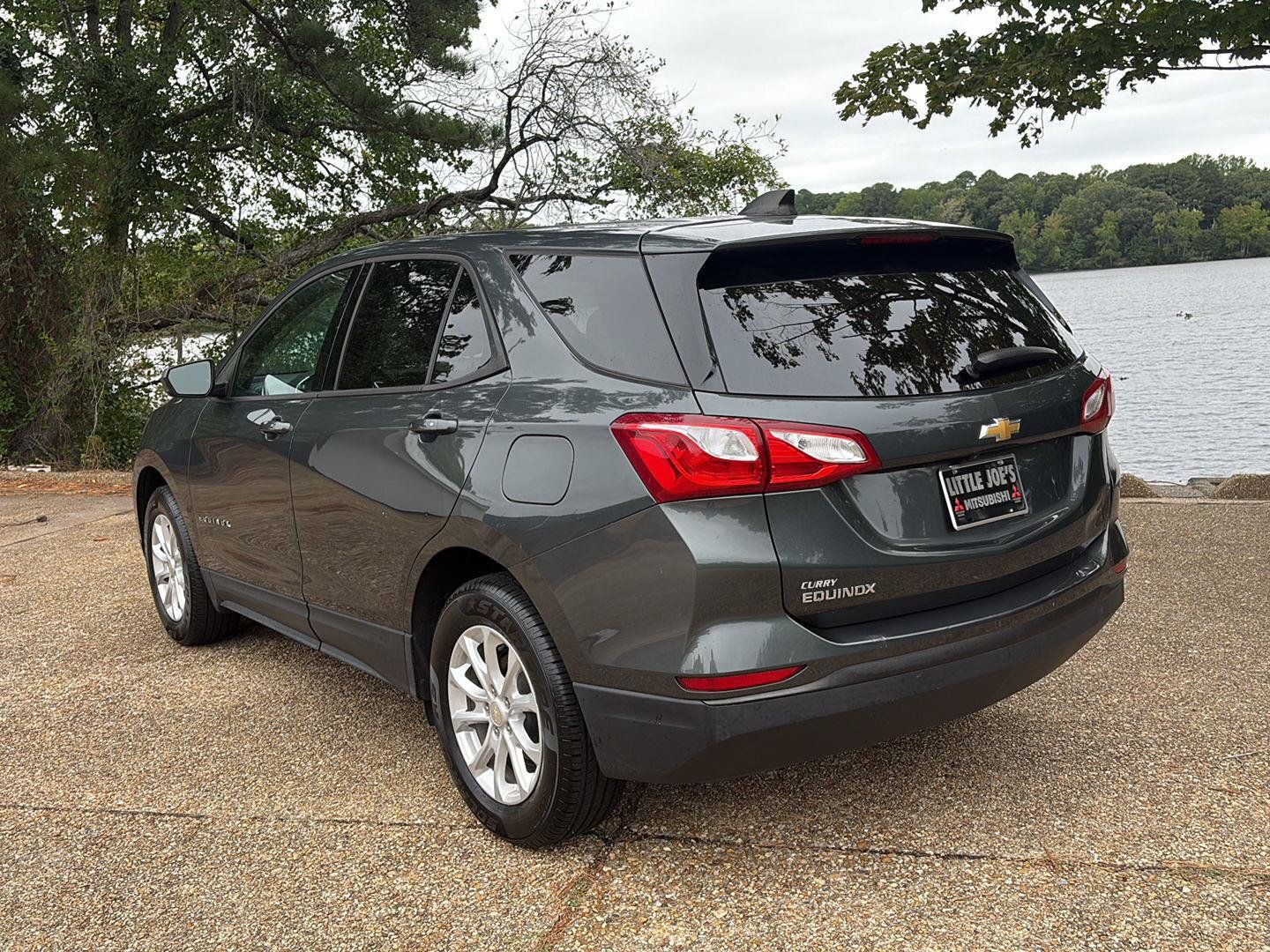 Used 2019 Chevrolet Equinox LS w/ LS Convenience Package FWD image 8