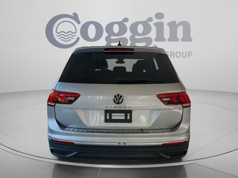 Used 2023 Volkswagen Tiguan SE FWD image 4