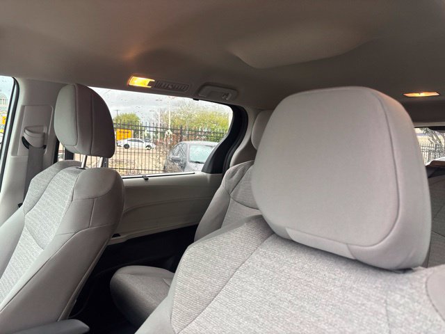 Certified 2023 Toyota Sienna LE FWD image 9