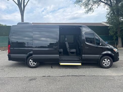 Used 2023 Mercedes-Benz Sprinter 2500 image 23