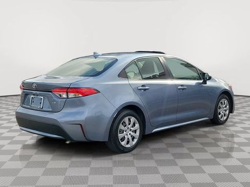 Used 2022 Toyota Corolla LE FWD image 5