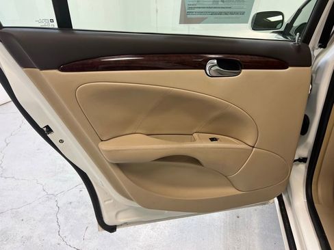 Used 2011 Buick Lucerne CX image 23