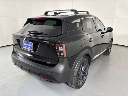 Certified 2025 Nissan Kicks SR FWD image 8